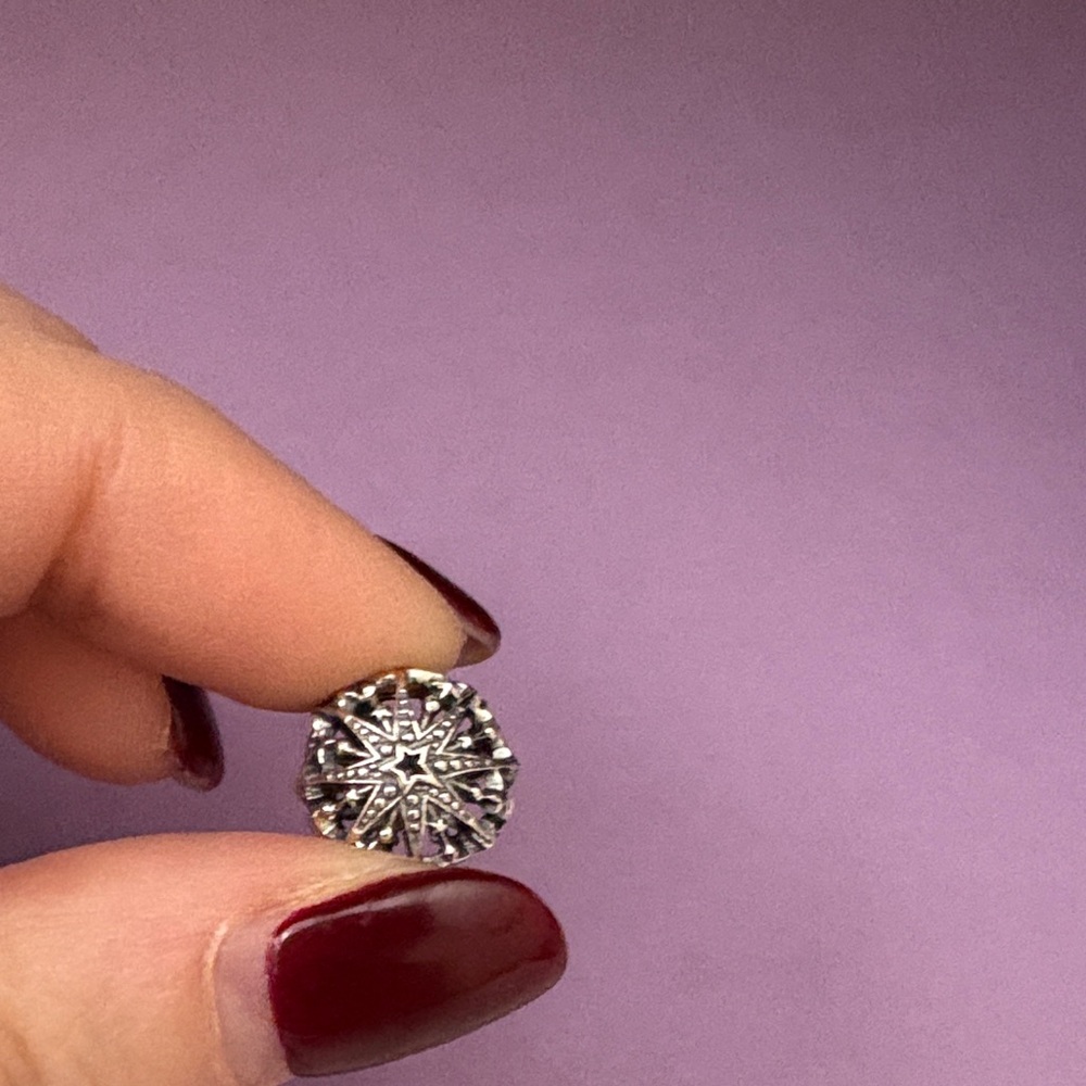 Pandora Celestial Snowflake charm - Picture 2 of 3